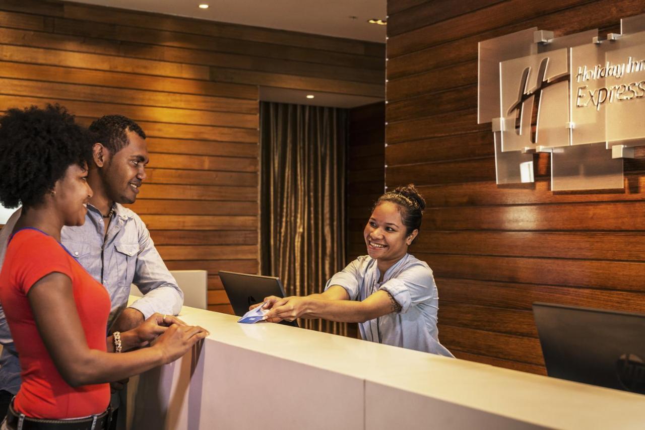 Holiday Inn Express Port Moresby, An Ihg Hotel Экстерьер фото